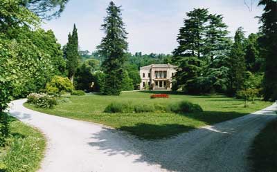 Villa Emaldi con il suo giardino